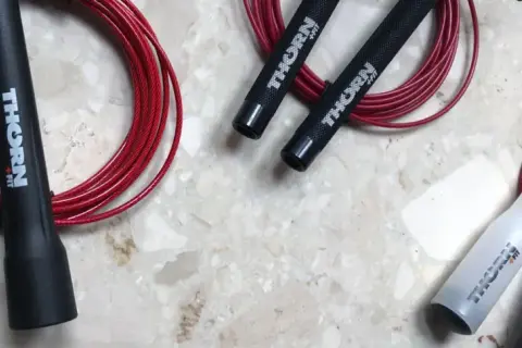 Skakanka do CrossFitu: Jak wybrać idealną dla Double Unders?