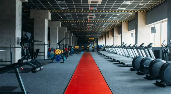 Oki Gym Bytów: Przewodnik po cenie, ofercie i atmosferze