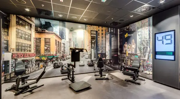 McFIT Plac Zawiszy: Cennik, godziny, opinie i sprzęt 24/7