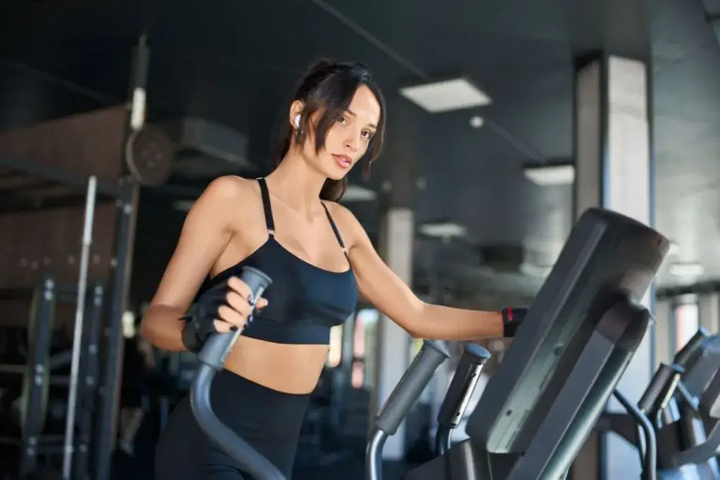 Zdjęcie Cardio na siłowni: Wybierz najlepszą maszynę i trening dla siebie