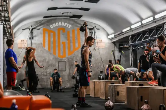 CrossFit Warszawa: Gdzie trenować? Przewodnik po boxach