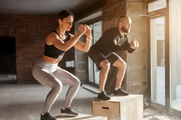 CrossFit: Co to jest? Twój przewodnik po treningu i zaletach