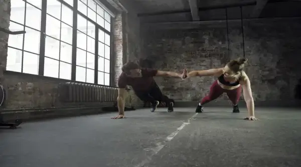 CrossFit: Czy warto? Zalety, wady i koszty treningu