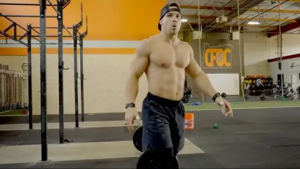 Fran CrossFit: Co to jest? Jak wykonać i skalować ten benchmark?